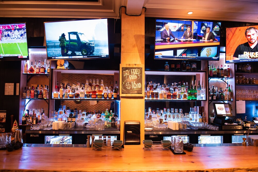 Hotel Bar