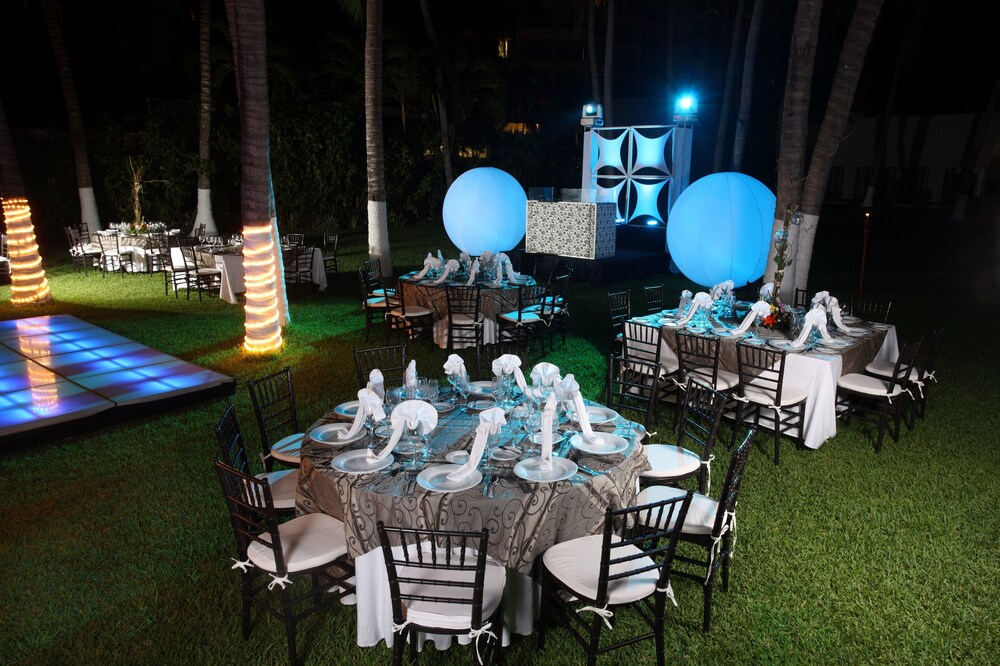 Outdoor Banquet Area