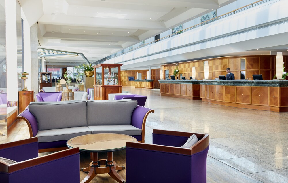 Lobby-Lounge
