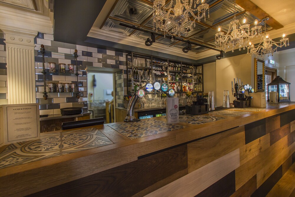 Hotel Bar