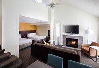 Family Suite, Fireplace (3 Queen Beds and 1 Sofa Bed)