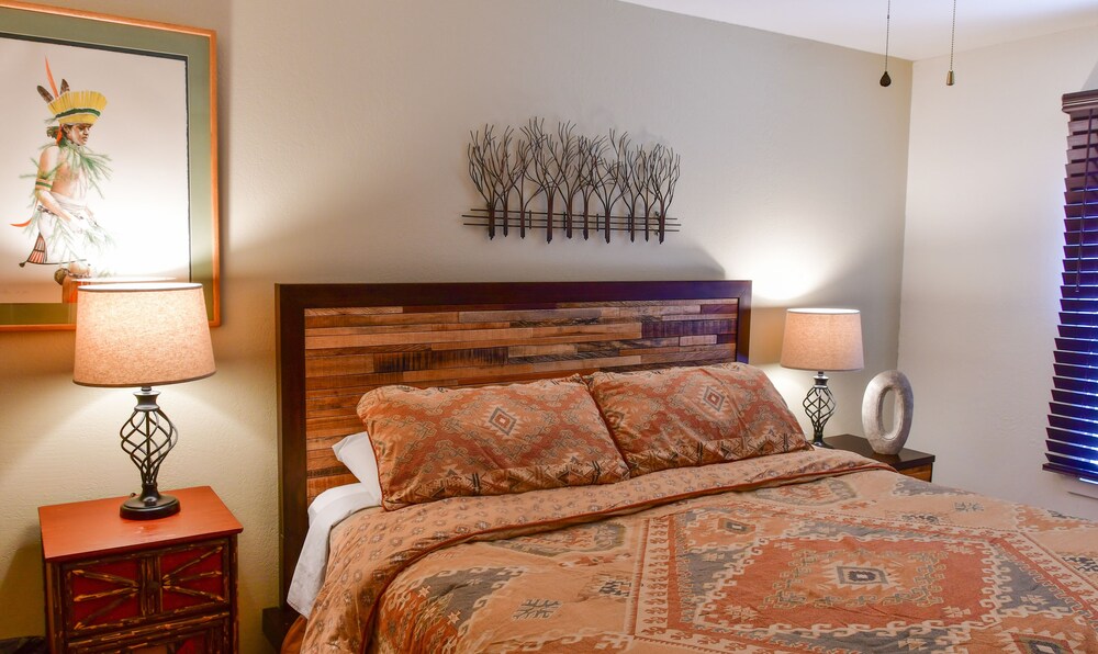 Deluxe 1-bedroom condominium - Room