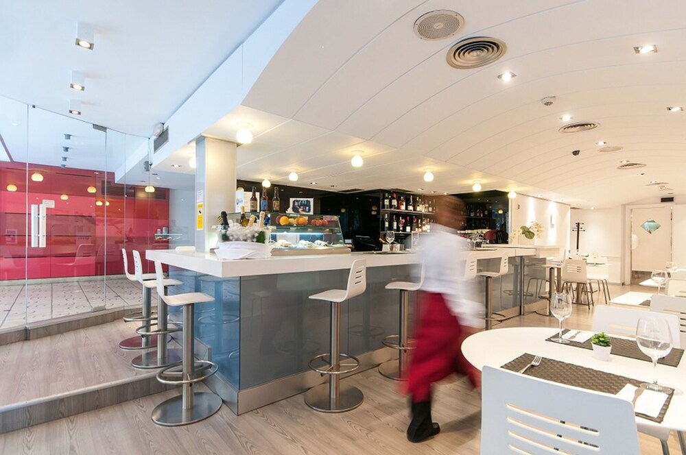 Hotel Bar
