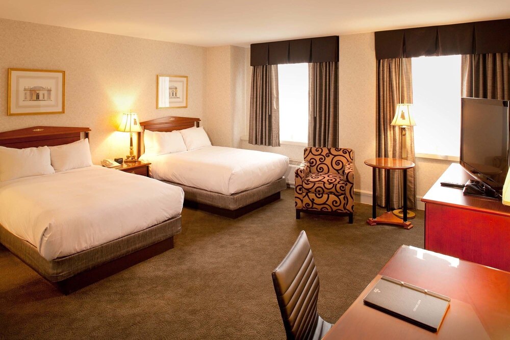 Room, Hilton Cincinnati Netherland Plaza