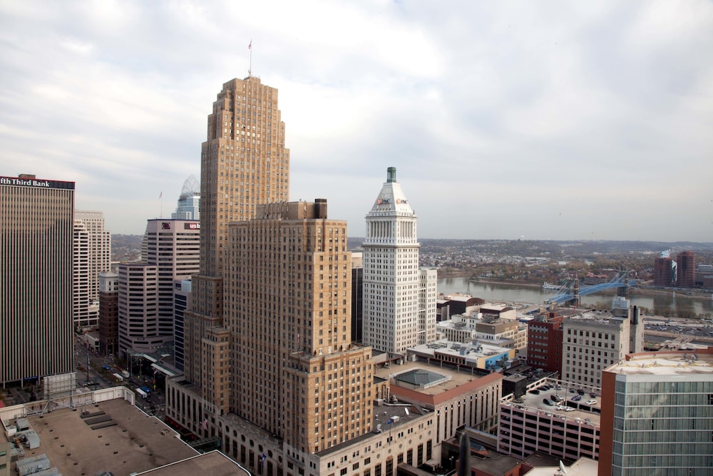 City view, Hilton Cincinnati Netherland Plaza