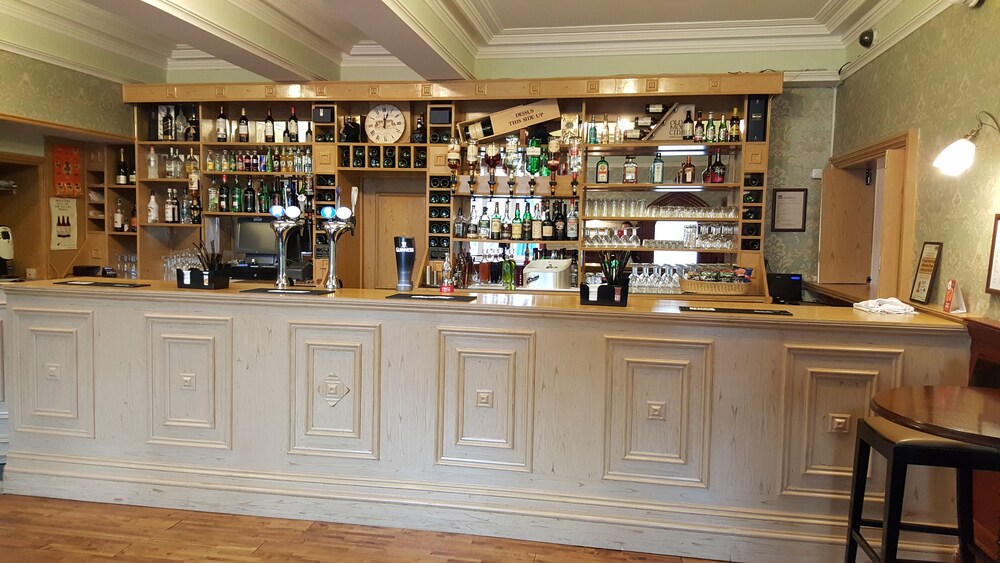 Hotel Bar
