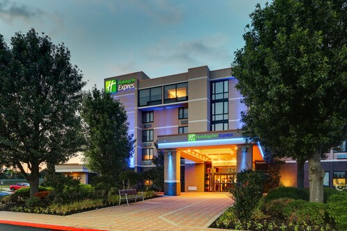 Holiday Inn Express Aberdeen