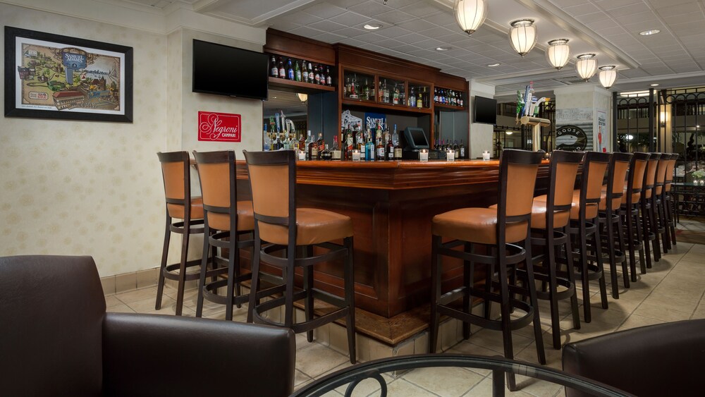 Hotel Bar
