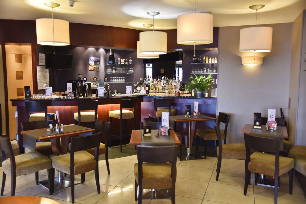 Hotel Bar