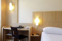 Standard Room, 2 Twin Beds