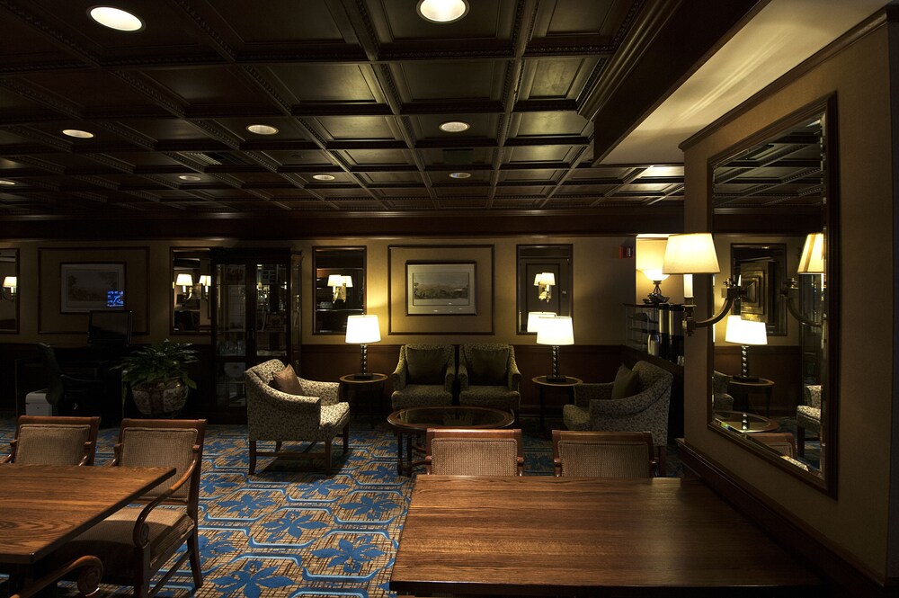 Executive Lounge