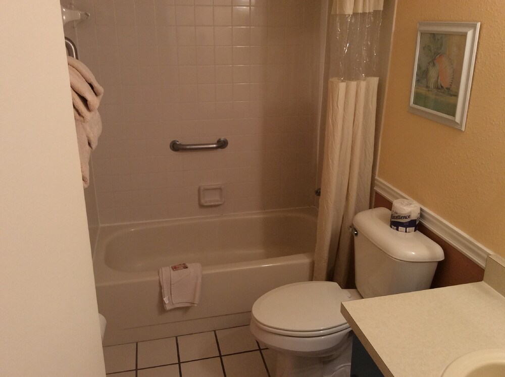 Condo, 2 Bedrooms, Kitchen - Bathroom