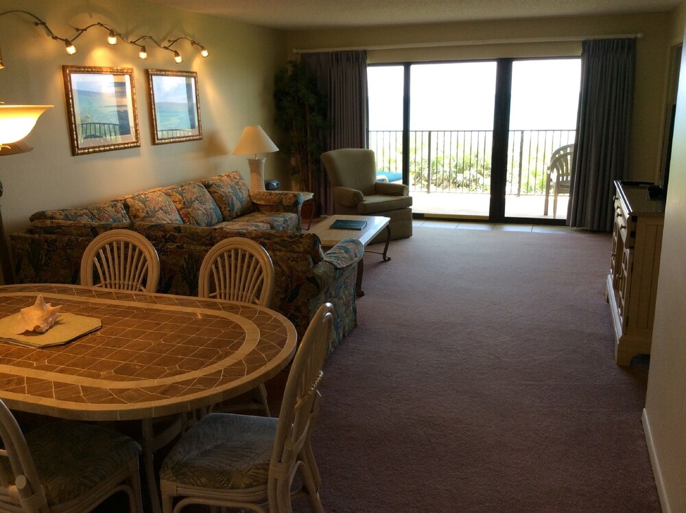 Condo, 2 Bedrooms, Kitchen - Living Area