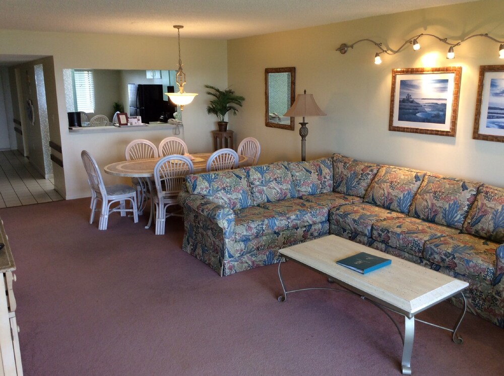 Condo, 2 Bedrooms, Kitchen - Living Area