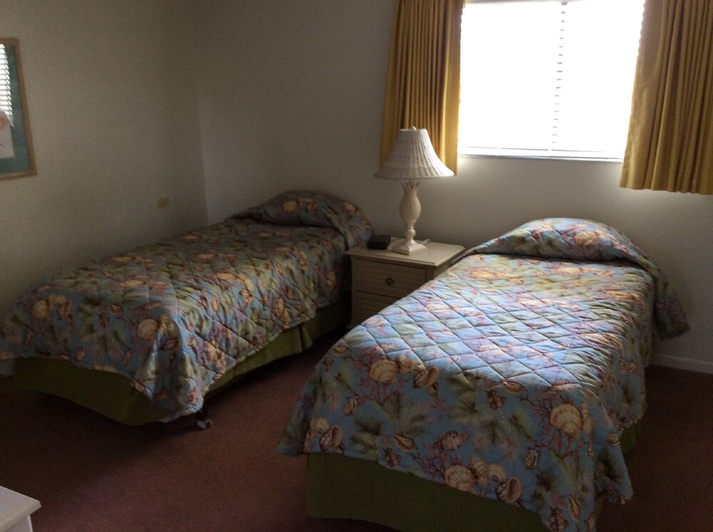 Condo, 2 Bedrooms, Kitchen - Guestroom
