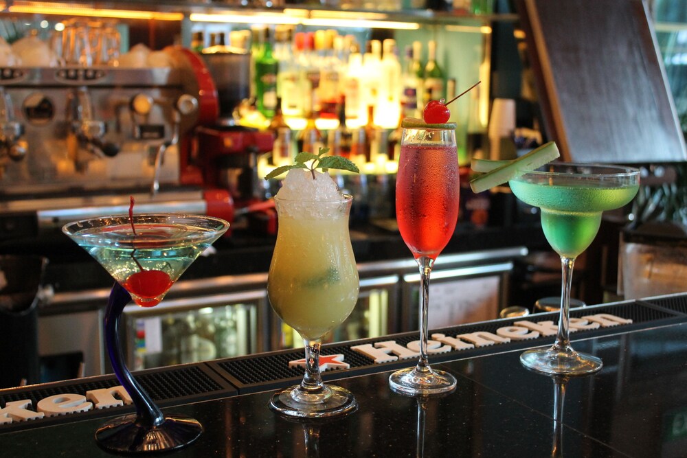 Hotel Bar