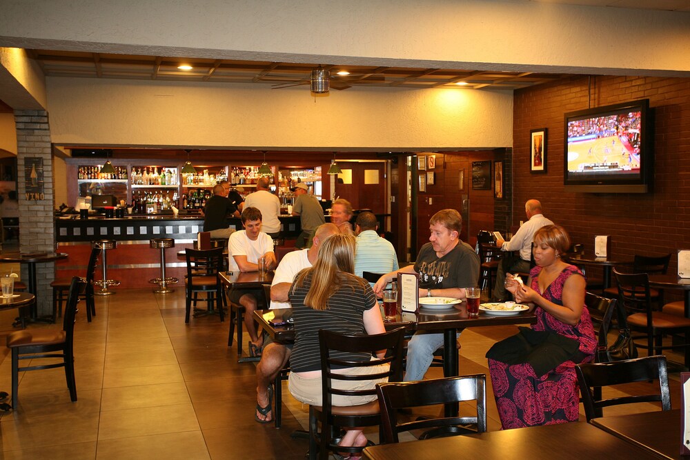 Hotel Bar