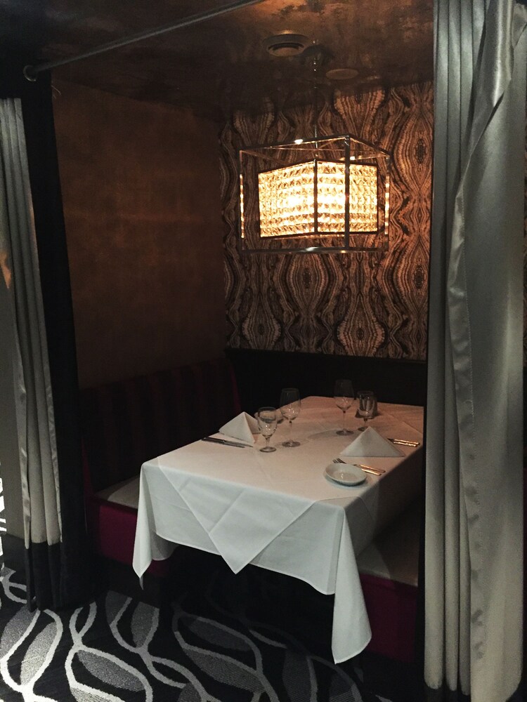 Couples Dining