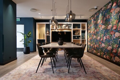 Hotel TwentySeven
