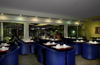 Food Court