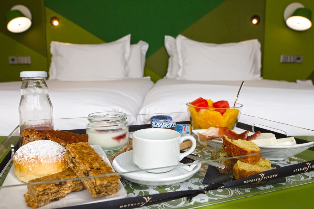 Room Service - Dining
