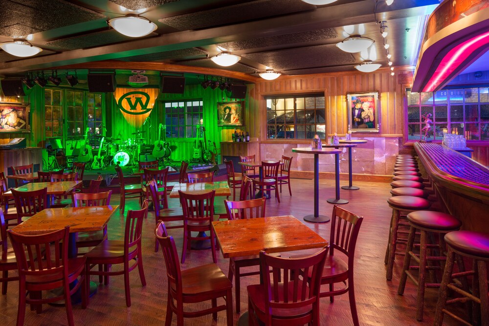 Hotel Bar