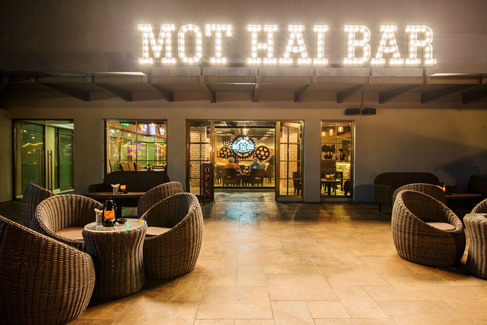Hotel Bar
