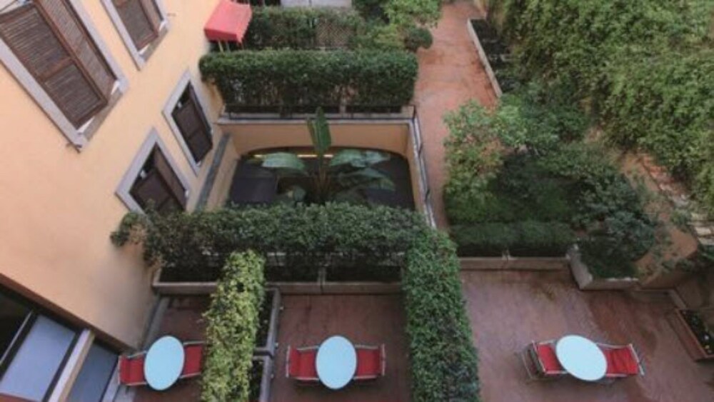Courtyard View