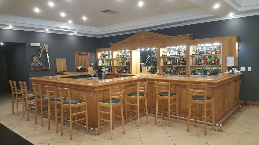 Hotel Bar