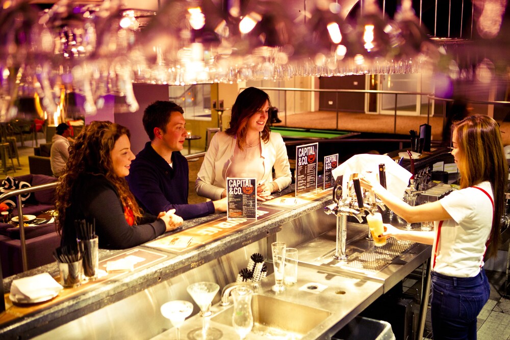 Hotel Bar