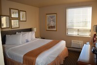 Suite, 1 King Bed, Non Smoking