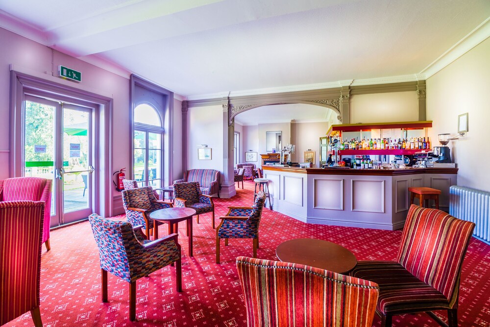 Hotel Bar