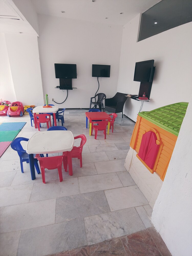 Children’s Play Area - Indoor