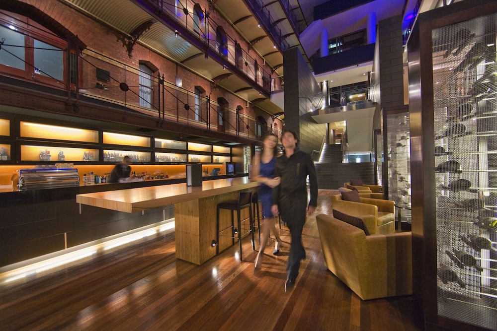 Hotel Bar