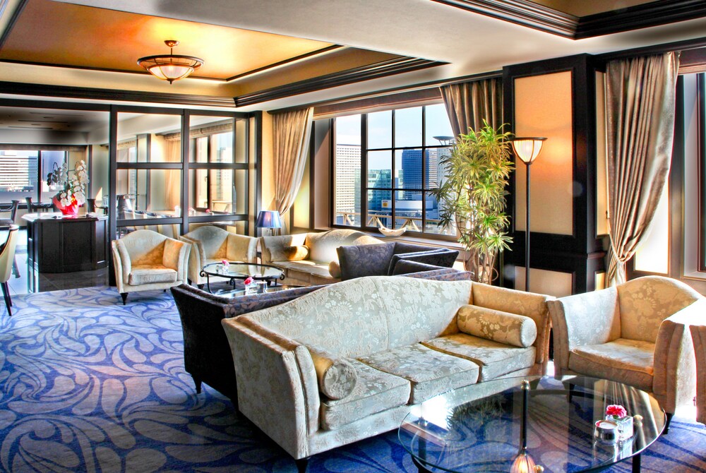 Executive Lounge