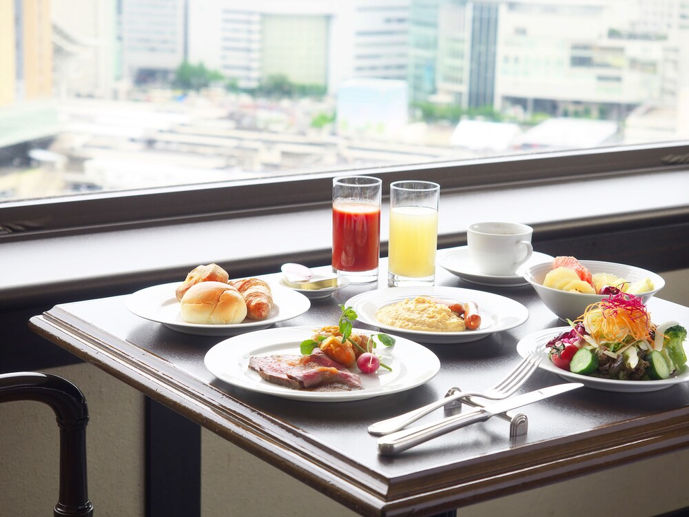 Room Service - Dining