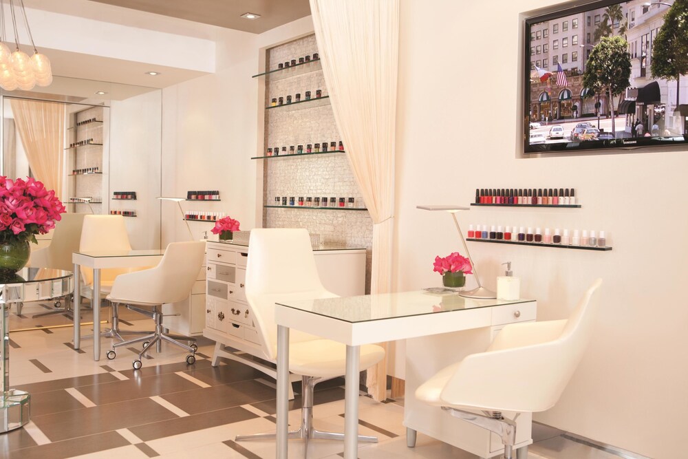 Nail Salon