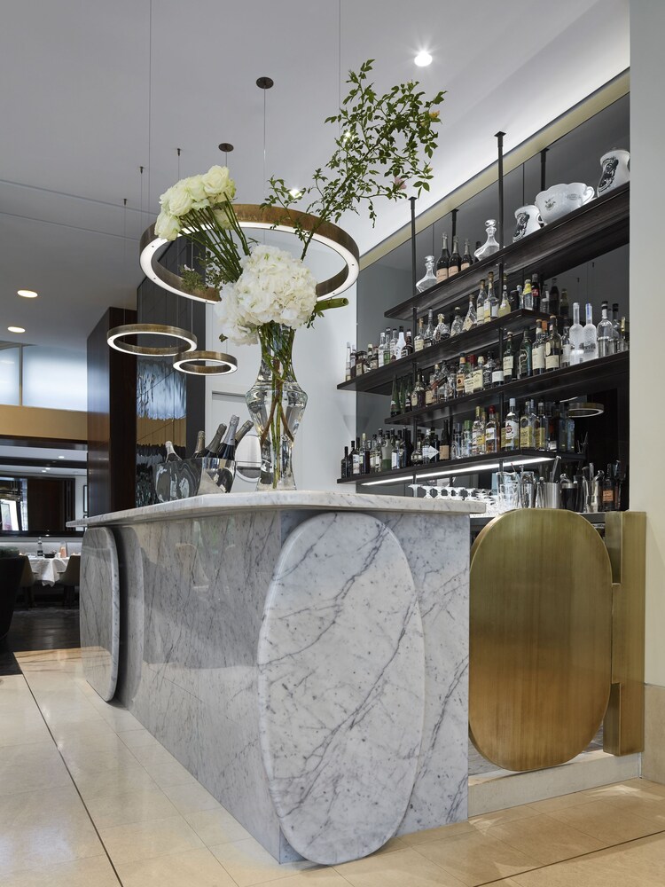 Hotel Lounge