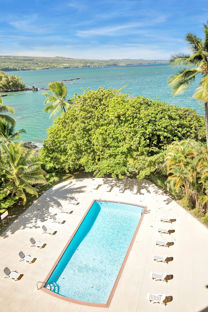 Sports facility, Castle Hilo Hawaiian Hotel