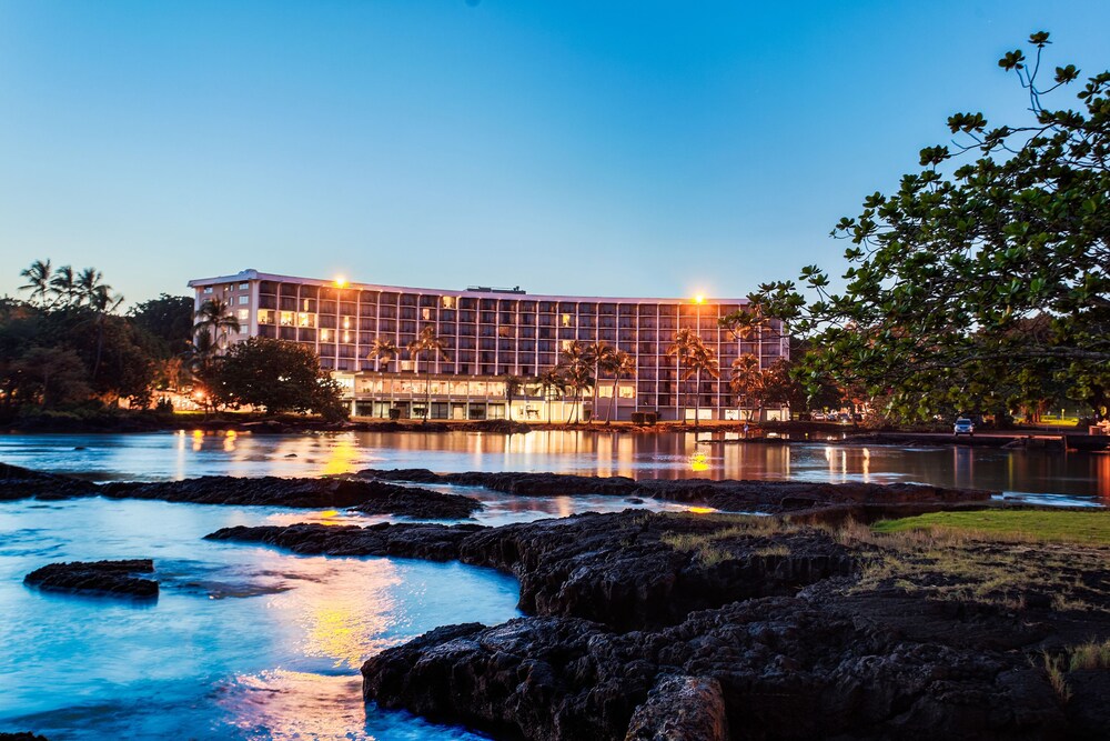 Exterior, Castle Hilo Hawaiian Hotel