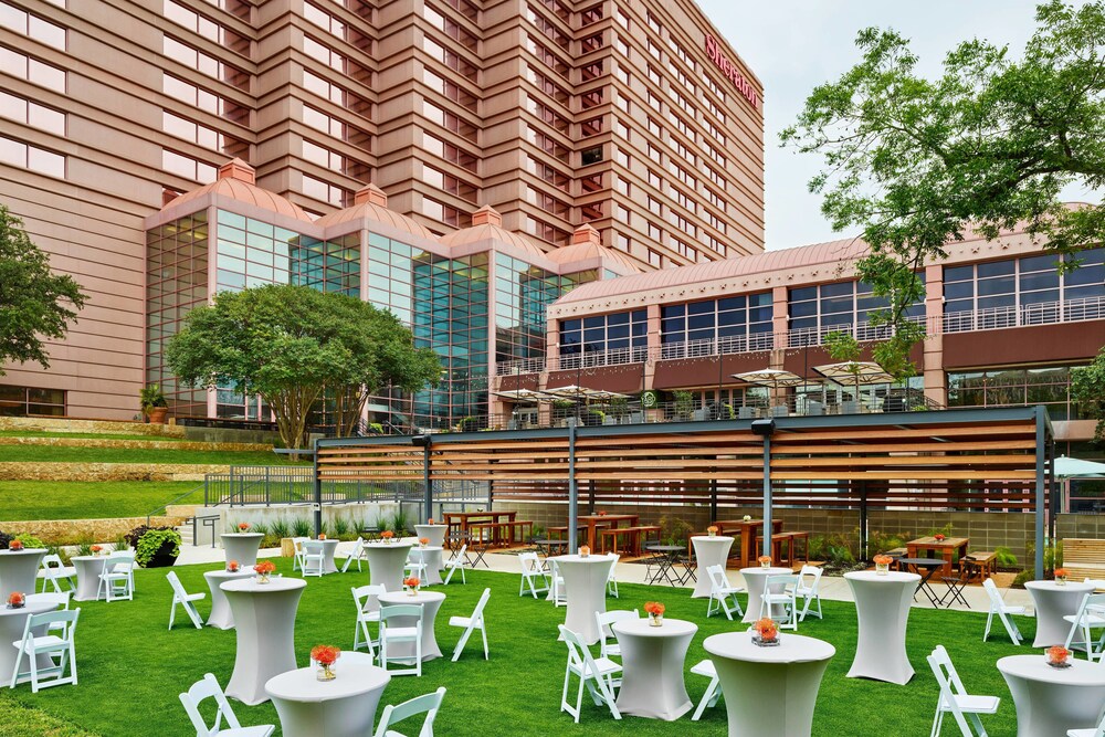 Courtyard, Sheraton Austin Hotel at the Capitol