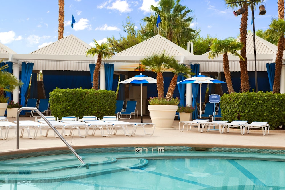 Outdoor pool, Bally's Las Vegas