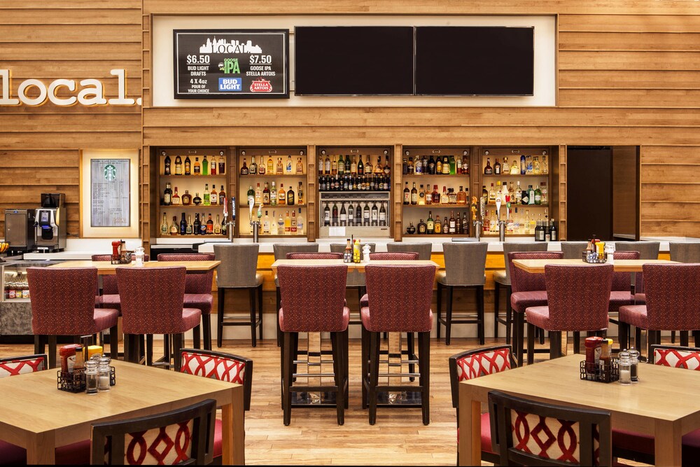 Hotel Bar