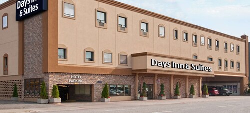 Days Inn & Suites by Wyndham Sault Ste. Marie ON