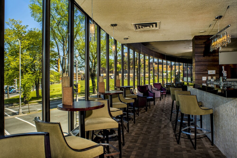 Hotel Lounge