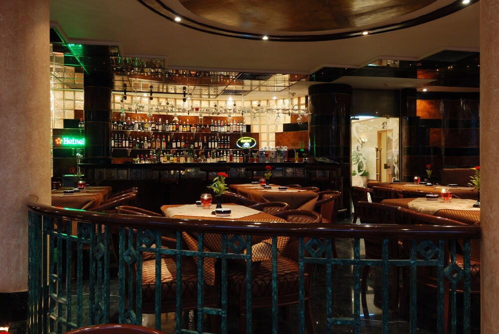 Hotel Bar