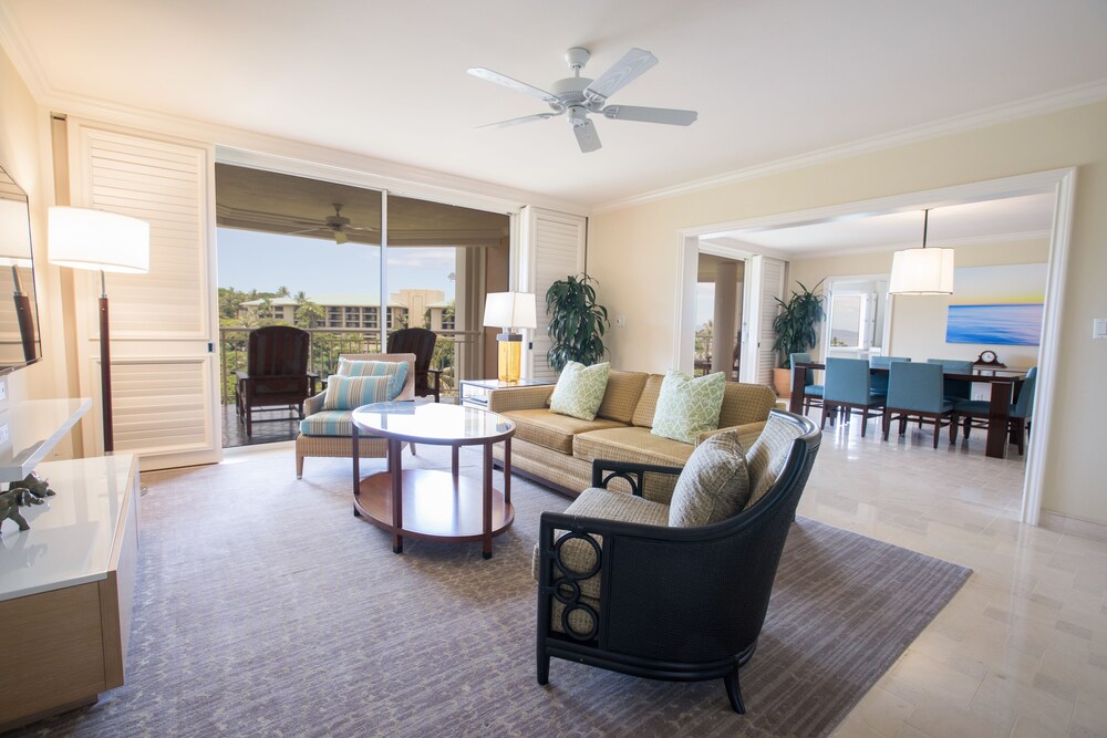 Living area, Grand Wailea Maui, A Waldorf Astoria Resort