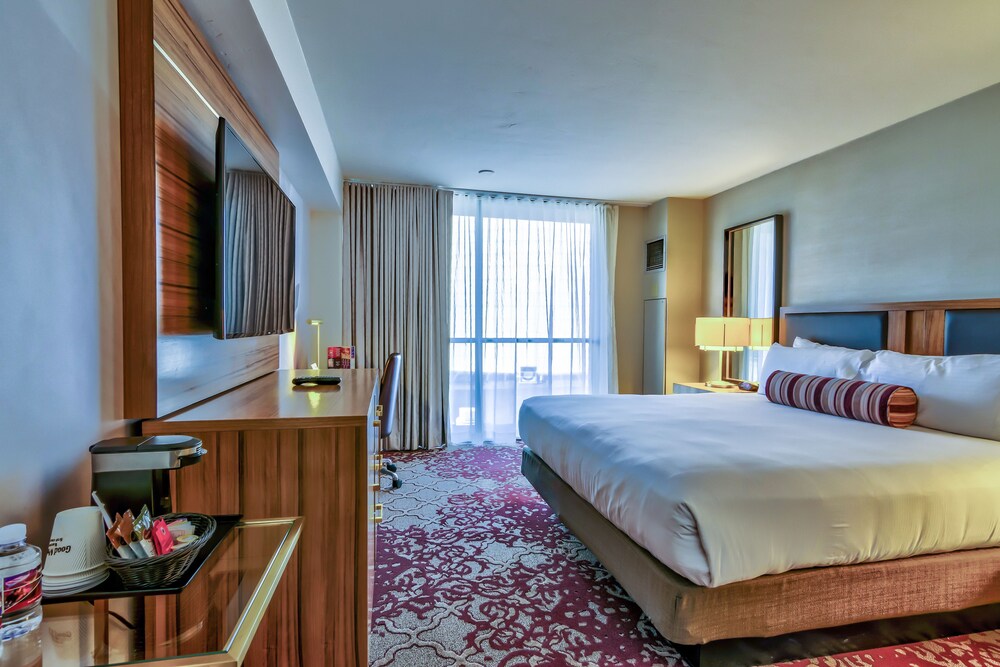 Room, Eldorado Resort Casino at THE ROW