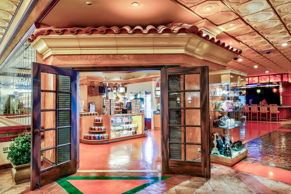 Gift shop, Eldorado Resort Casino at THE ROW