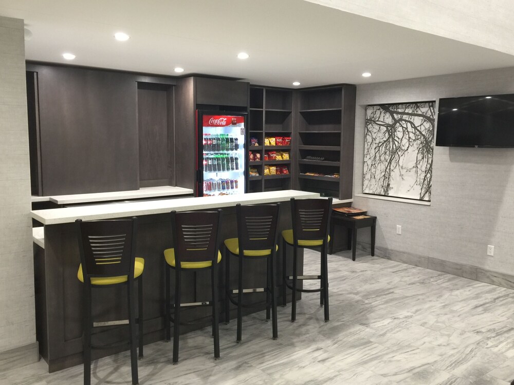 Hotel Lounge